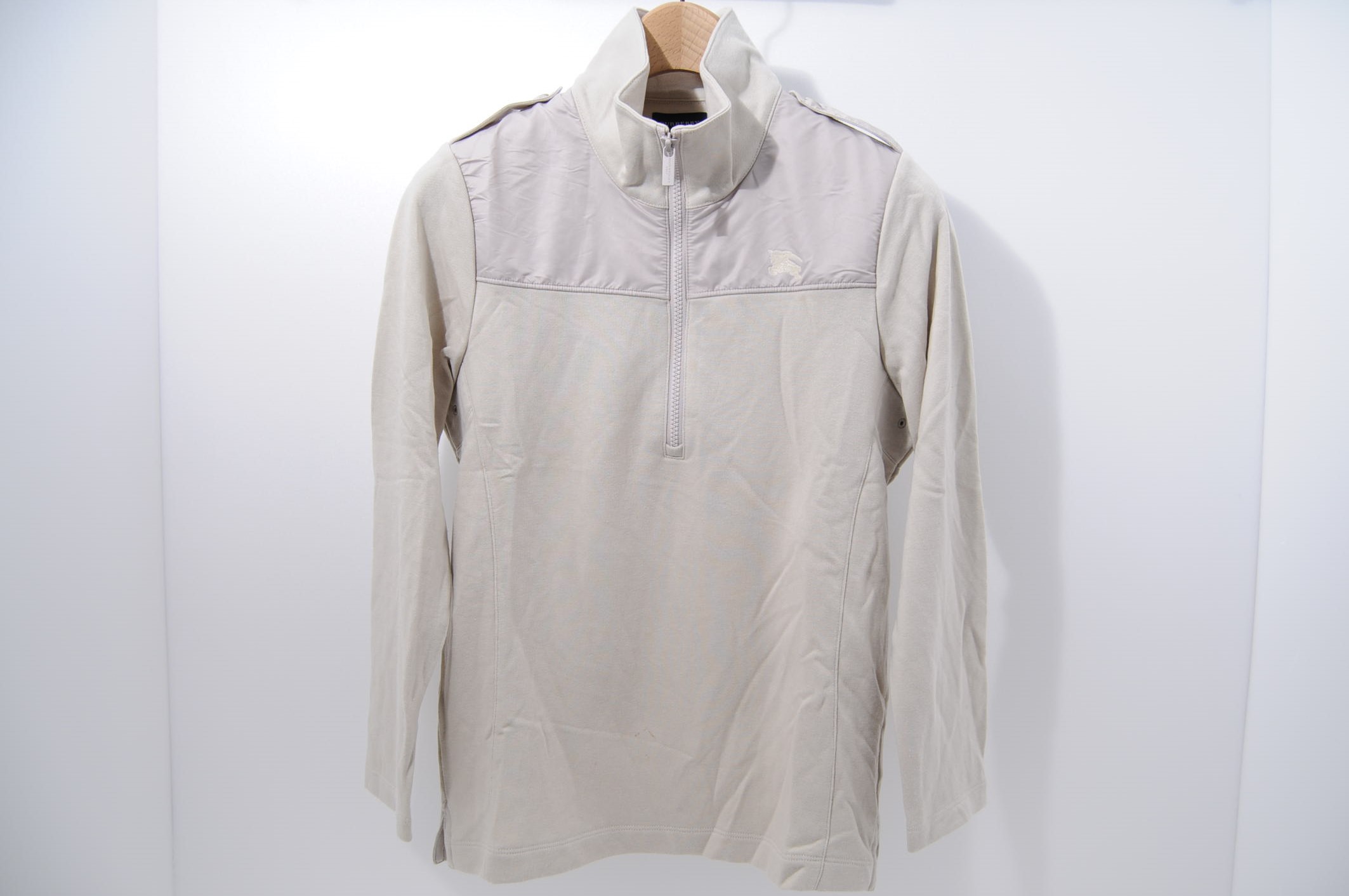 中古ゴルフウェアのBURBERRY GOLF/バーバリーゴルフを激安価格でお探し