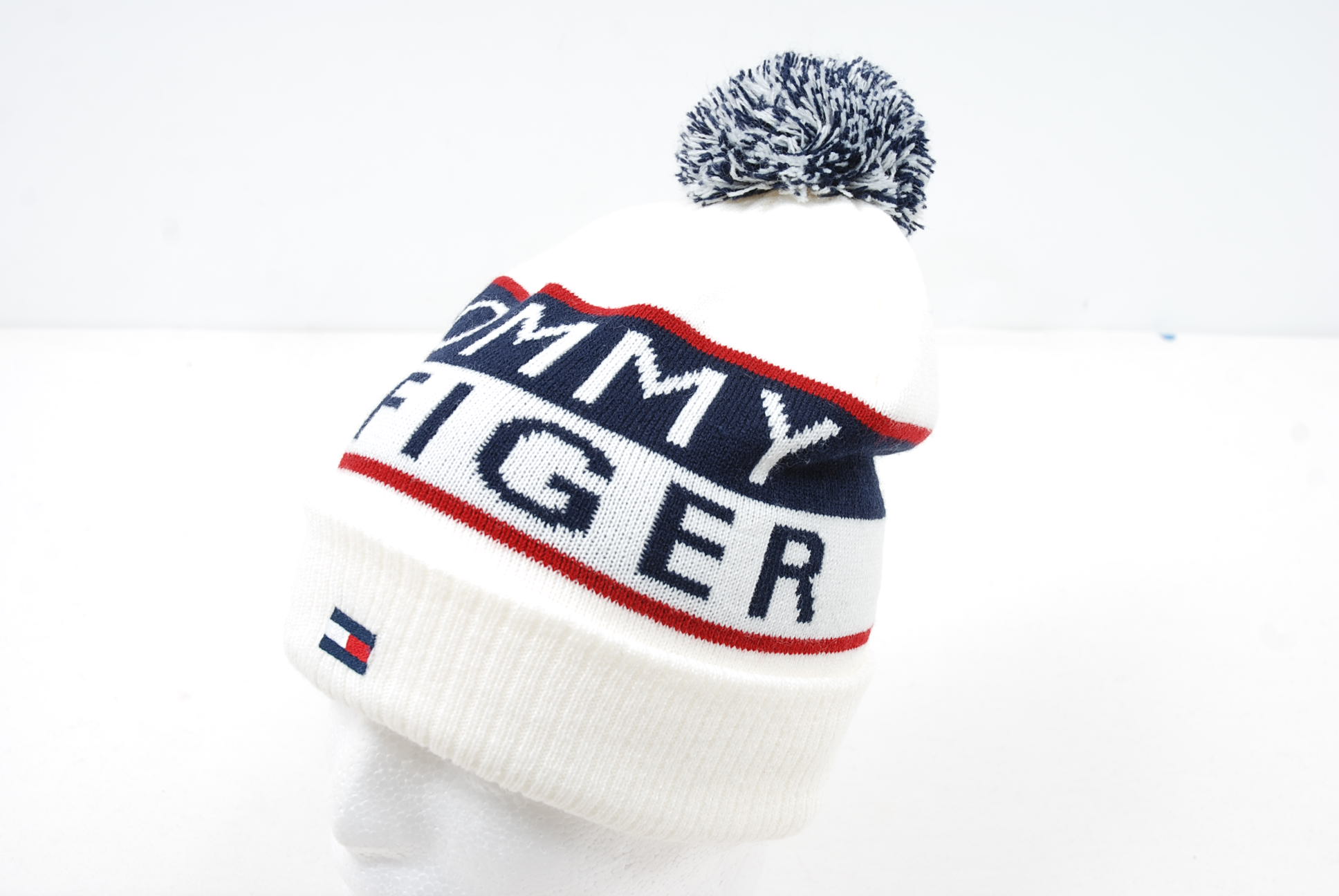 トミーヒルフィガー☆TOMMY HILFIGER☆ボンボン付きニット帽☆ホワイト