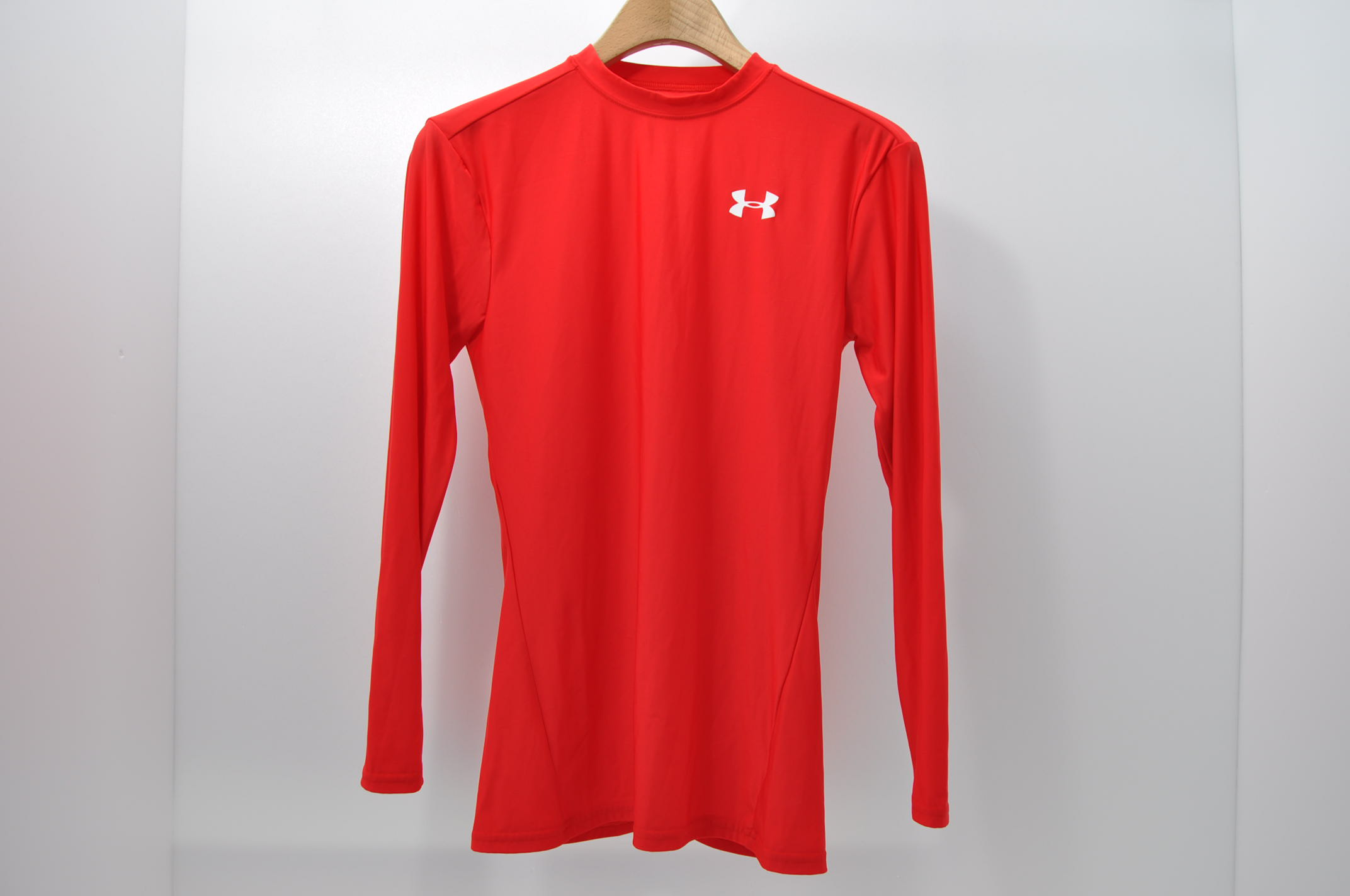 中古ゴルフウェアのメンズUNDER ARMOUR/アンダーアーマーを激安価格で 