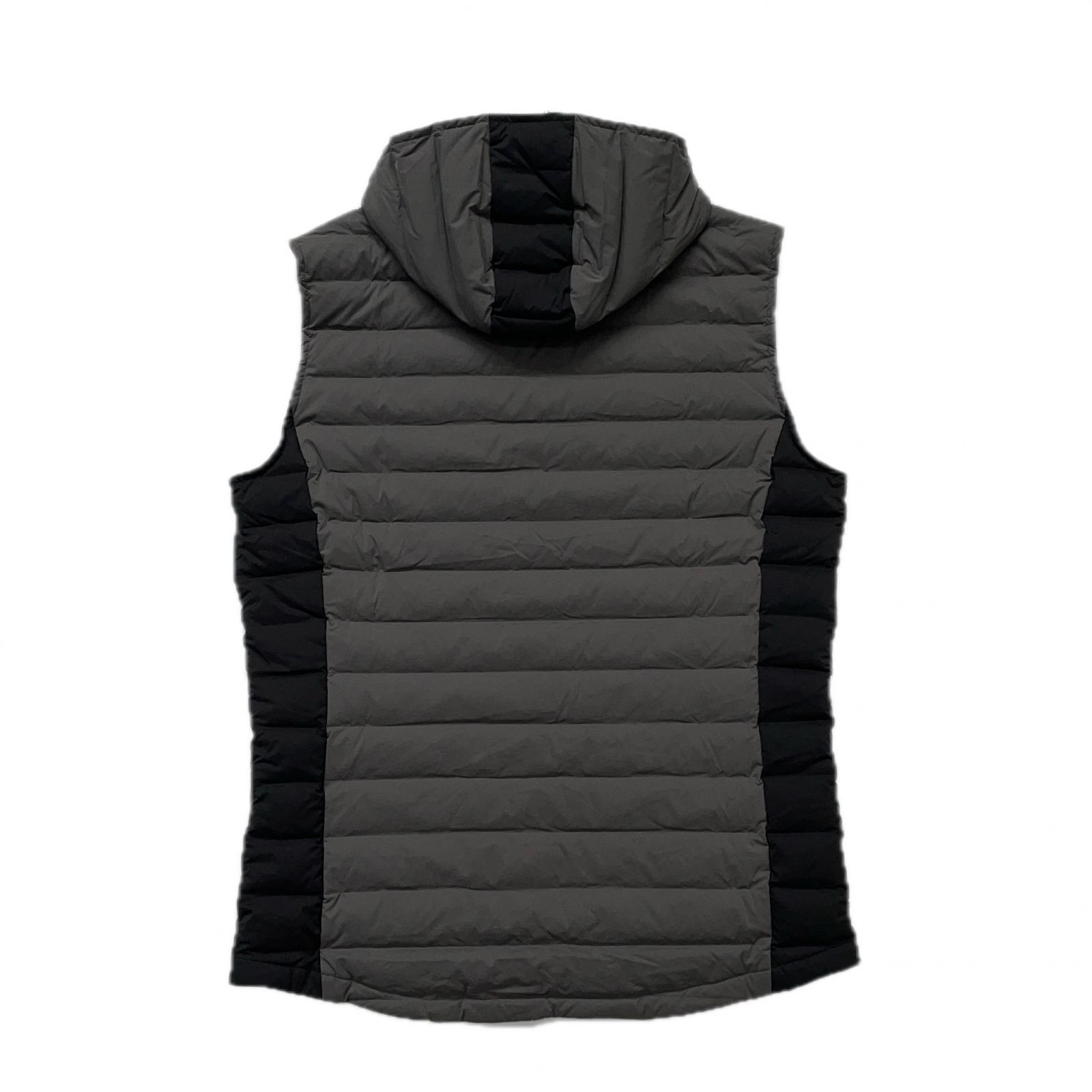 1PIU1UGUALE3 GOLF ダウンベスト 試着のみ サイズ4 超美品 1PIU1UGUALE3 GOLF ダウンベスト メンズ ウノピュウノウグァー